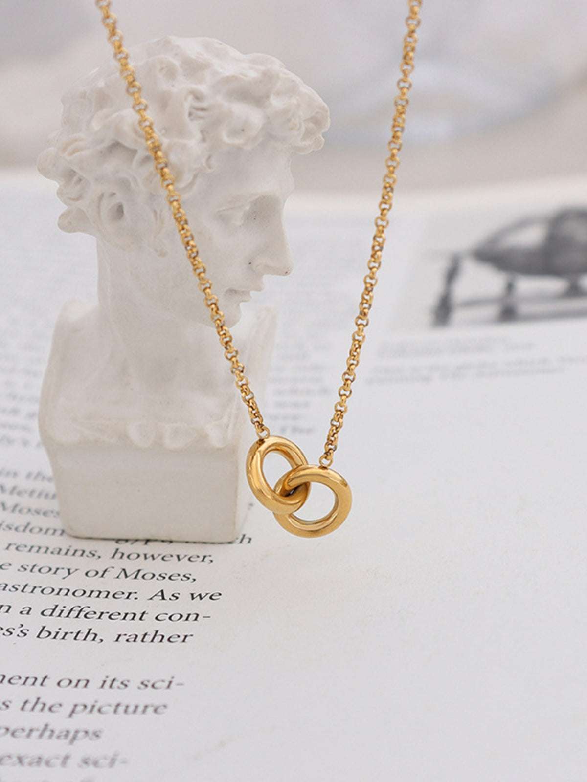 18K Gold-Plated Titanium Steel Hoop Pendant Necklace Gold One Size