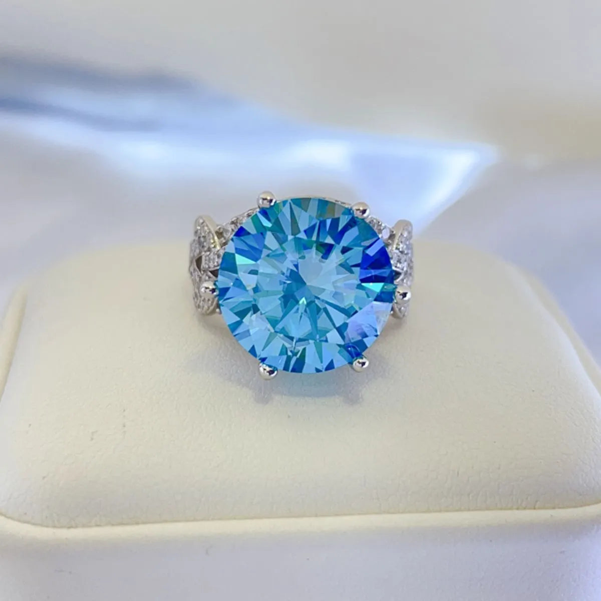 10 Carat Moissanite 925 Sterling Silver Ring