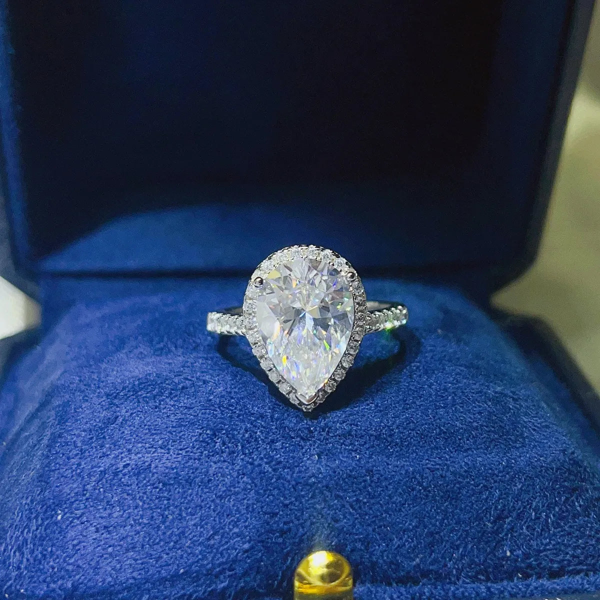 2 Carat Moissanite 925 Sterling Silver Ring White