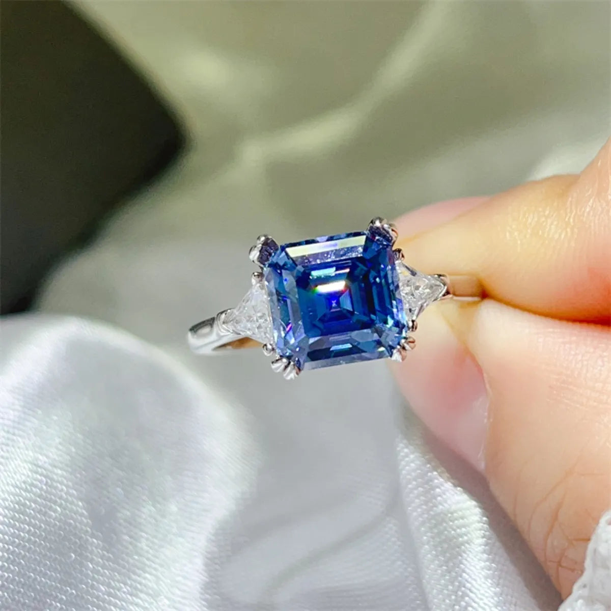 2 Carat Moissanite 925 Sterling Silver Ring